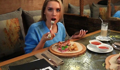 Adorable blonde chick skips dinner for a hot blowjob in public restaurant