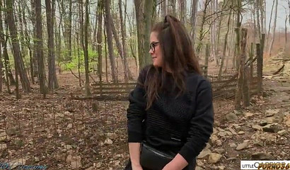 Cutie with glasses slides stiff boner inside her throat outdoors