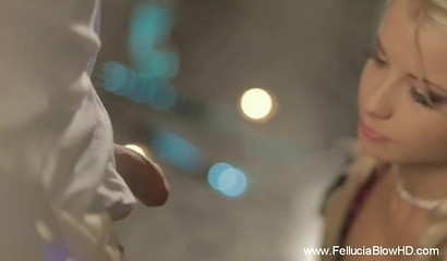 Blonde bitch kneels on floor and gives awesome fellatio