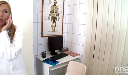 Hot babe with small tits Jessy Brown blows glory hole dick