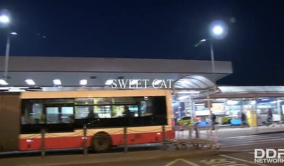 Blonde Czech slut Sweet Cat gives amazing BJ in a toilet