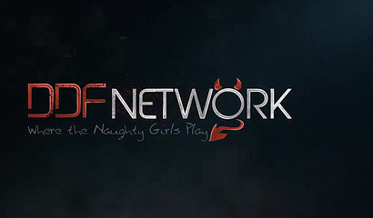 Czech hottie Paula Shy and her girlfriend share dong in oral threesome