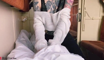 Tattooed belle with pink hair gets cum on her face