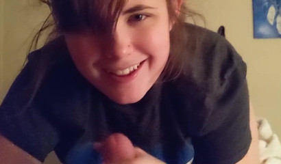 Homemade cock sucking video with a teen hungry for her man's sausage