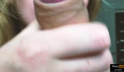 Young college hoe is best at giving sensual blowjobs