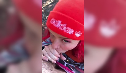 POV pubblico di una rossa