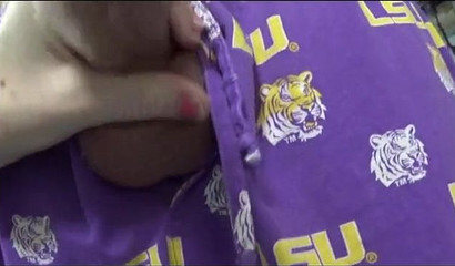 Filthy blonde hoe gives head in a garage