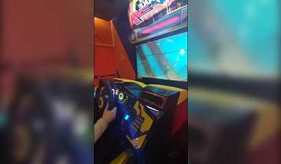 Lucky dude receive a reverse double BJ at the cinema