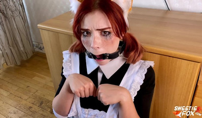 School slut Sweetie_Fox gets on her knees and sucks deep