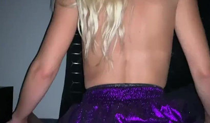 Layla teasing and blowing my dick