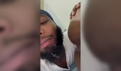 Ebony babe gets her pussy eaten out