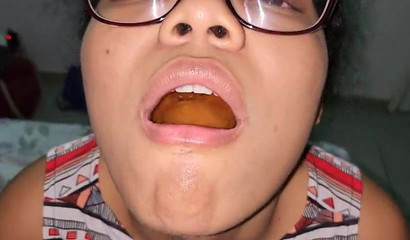 Little slut gets pissed on by her perverted stepdad