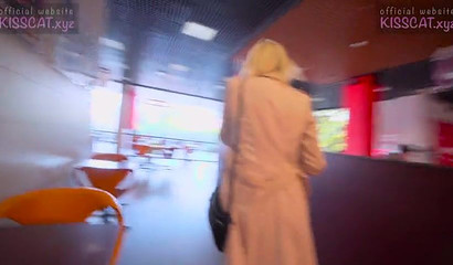 Barely legal babe giving hot head in public