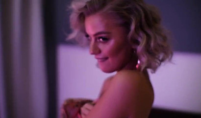 Beautiful blonde grabs a huge dick & blows it