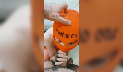 Whenever I cum in my girlfriend's mouth it makes her pussy sing