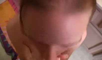 Amateur girlfriend tries my big dick after hot shower