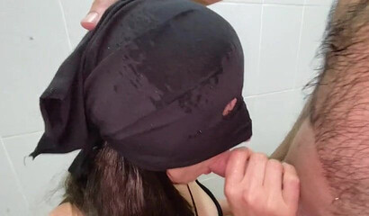 Amateur's First Blowjob in The Bathroom