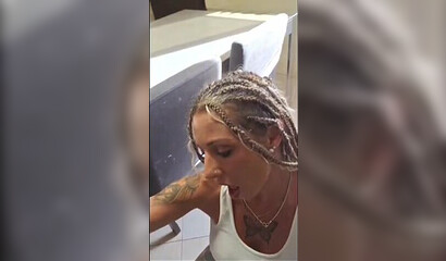 Il fidanzato di mia sorella mi scopa duramente in cucina