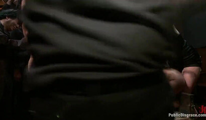 Alysa Gaps epische Analsex-Session mit einem Dildo