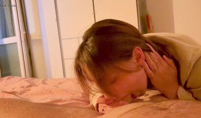 Pornellia's sloppy blowjob instead of a gym workout
