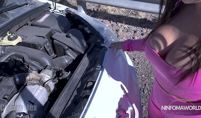 Public Facial: Cars Watch Me Cum on His Face
