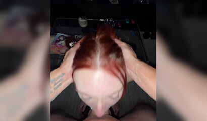 Redhead Gamer Girl Deepthroats Looking Up
