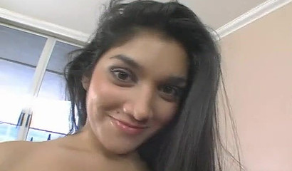 Curvaceous teen Leah Jaye fucks after giving perfect oral pleasure