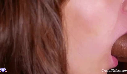 Attractive MILF Cristall Gloss uses her sexy lips to please perfect cock