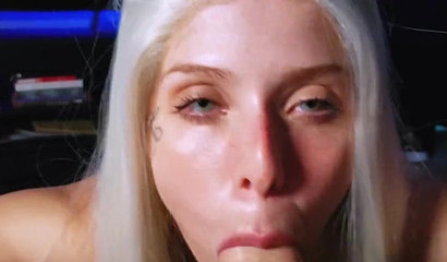 Inked blonde beauty Maru Karv sucking boner so good and deep