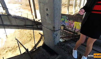 Young girl gets tricked and moth fucked for some money outdoors