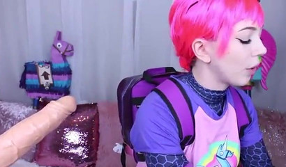 Cosplaying teen picks a Fortnite outfit and gobbles down dildos