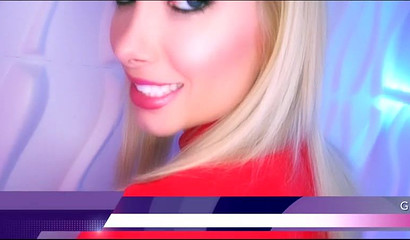 Hot ladies getting wild at the swallow salon