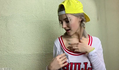 Big boobs amateur blonde Eva Elfie sucks a fat dick