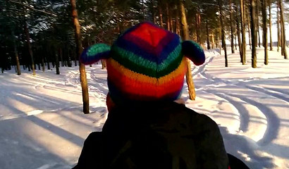 Horny teen Laruna_Mave blowing a cock on a winter day