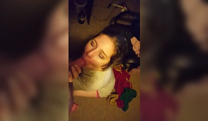 Amateur teen with a lip piercing sucking a lengthy cock