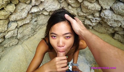 Public Resort Shower Blowjob