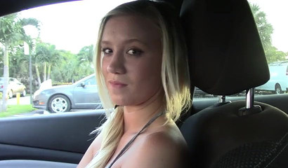 Naive Bailey Brooke got seduced into sucking a fat dick