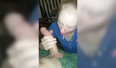 Amateur slut is so happy that she can pleasure her man