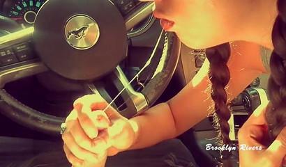 Latina Brooklyn Rivers leans over and gives the best road head ever