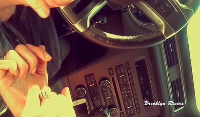 Latina Brooklyn Rivers leans over and gives the best road head ever