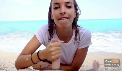 Cute Amateur Swallows Cum on Public Beach