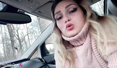 Girlfriend Gives Roadside Blowjob